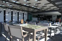 Meliton Inn Hotel & Suites by the Beach - Morgenmad