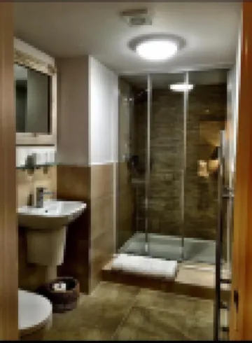 The Moon Inn at Stoney Middleton Hotels in 