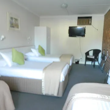 Orana Windmill Motel Отели в г. Гилгандра