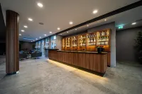 EE Hotel - بار