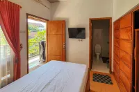 Rumah Eyang Tardjo Syariah Mitra RedDoorz Hotel a Wonogiri