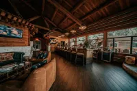 Salmon Falls Resort