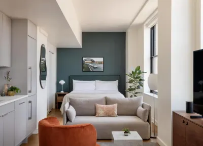 Roost Detroit Hotel in zona English Language Institute of Wayne State University