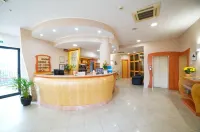 Hotel Vannucci - Parking