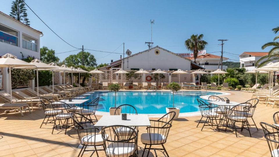 Metaxa Apartments
