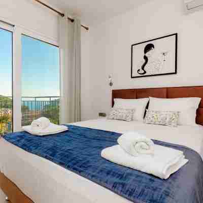 Natura Luxury Suites Parga Rooms