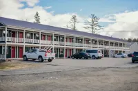 Briarwood Motor Inn - Parkplatz