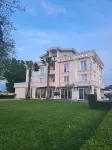 Hotel Eiffel Hotel in zona QTU - Qendra Tregtare Univers
