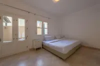 Abutig Marina flat ground floor - 2-Star