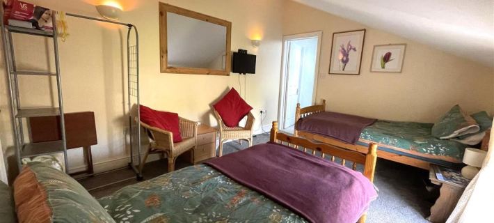 Bryncoch Hotels in Llanelli