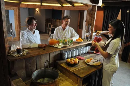 La Madonnina Del Gran Paradiso Wellness Hotel Отели в г. Cogne