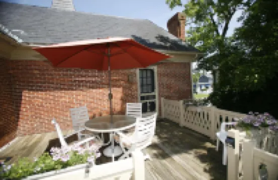 Parsonage Inn Bed and Breakfast Hotels near Tilghman Island