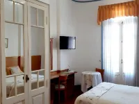 Hotel Benevento ラプラタのホテル