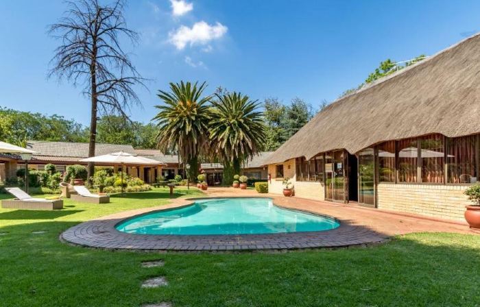 Hoyohoyo Chartwell Lodge