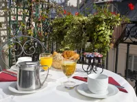 Hotel Saint-Pétersbourg Opéra & Spa Hotels near Auber Station