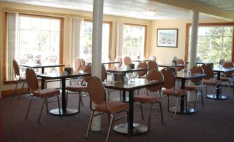 Shining Waters Country Inn