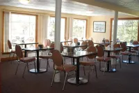 Shining Waters Country Inn Hotel a Queens County
