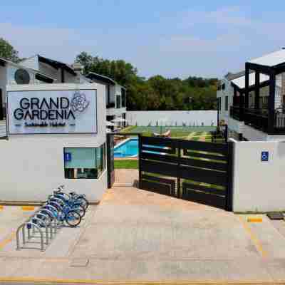 Grand Gardenia Hotel Exterior