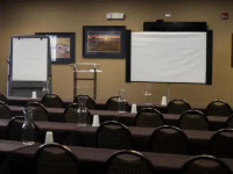 Little Missouri Inn & Suites New Town Hotels in Mountrail County