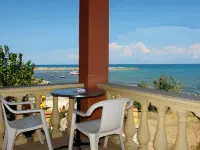 Makris Apartments Hotels in Roda