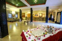 Palm's Hotel Club