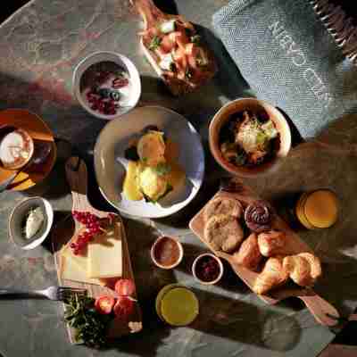 Six Senses Crans-Montana Dining/Meeting Rooms