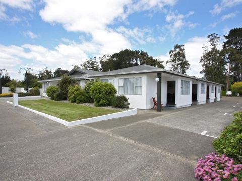 Queens Park Motels