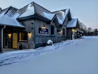 Cliff Dweller on Lake Superior Hotels in Lutsen