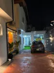 Tranquil Oasis - parking