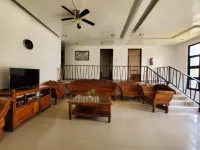 Ricardo Valley Inn
