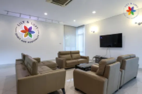 Private Studio in Bungalow by LilyandLoft