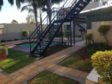 Louhallas Accommodation โรงแรมในอีเดนเวล
