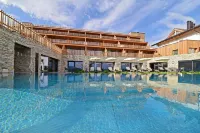 Tratterhof Mountain Sky Hotel - Pools