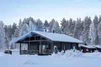 Sonka Resort Lakeside Villa with Private Sauna & Hot Tub - Villas