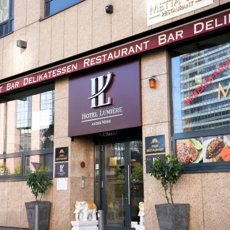 Hotel Lumière an der Messe Отели рядом с достопримечательностью «Редельхайм»