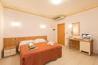 Ristorante Hotel Lucia - 100 mt Dal Mare Hotels in Cologna Spiaggia