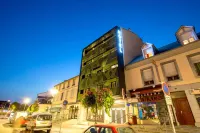 Cit'Hotel de la Marne Отели в г. Тарб