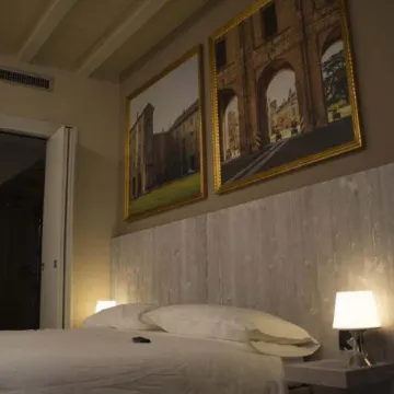 Palazzo Domanto Parma Apartments