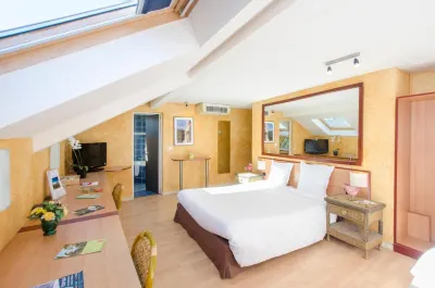 Hôtel Bosquet Pau Centre - Self Check in Budget Hotel Отели в г. Парди-Пьета