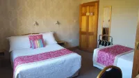 Riverwalk House B&B Hotels in Oughterard