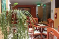 Retamas Hotel - Bữa sáng