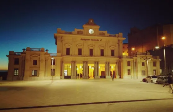 太陽與月亮度假屋