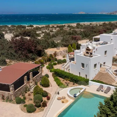 Villa Alyko Отели рядом с достопримечательностью «Пляж Агиасос»