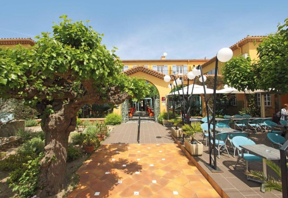hotel overview picture