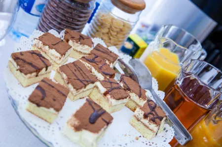 Azcot Hotel Отели рядом с достопримечательностью «Площадь Фонтанов»