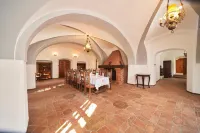 Penzion Zámek Lešany Hotels in Netvořice