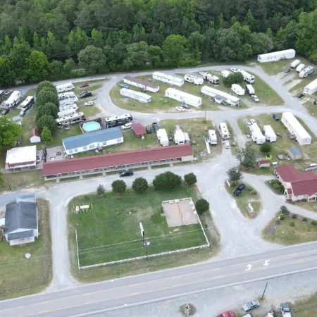 Four Oaks Lodging