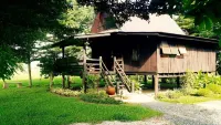 Tung Tong Homestay & Camping Hotell i Rim Nuea