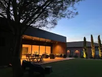Hôtel & Séminaire le Patio Occitan - Toulouse Ouest - la Ramée Hotels in Cugnaux