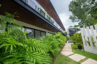 Deluxe Apartments Azure Hotels in 